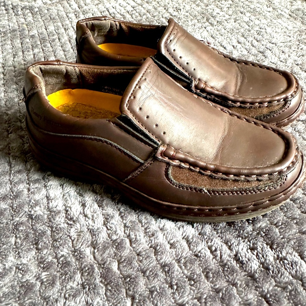 Llenry Ferrera kid shoes brown size 13 so comfortable!